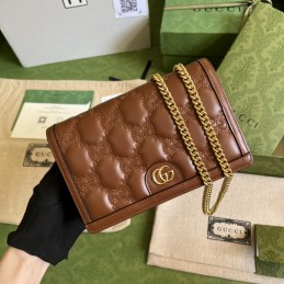 GG Matelasse Chain Wallet -...