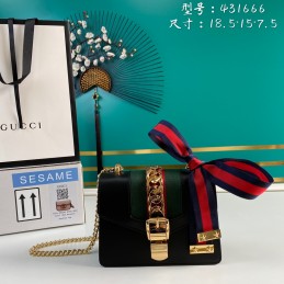 Sylvie Mini Chain Bag -...