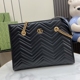 GG Marmont Medium Tote Bag...