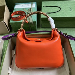 Diana Medium Shoulder Bag -...