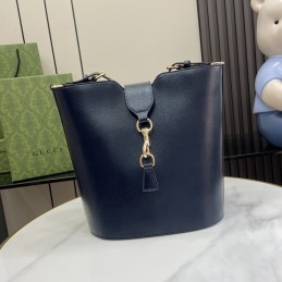 Medium Bucket Bag - Navy,...