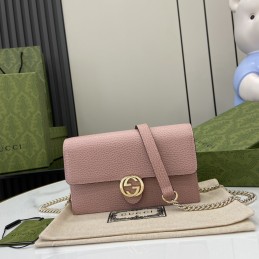 Interlocking G Chain Wallet...
