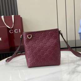 GG Emblem Nano Bucket Bag -...
