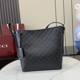 GG Emblem Small Bucket Bag...