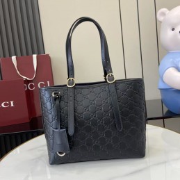 GG Emblem Medium Tote Bag -...