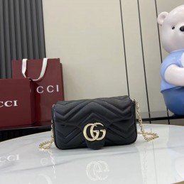 GG Marmont Mini Shoulder...