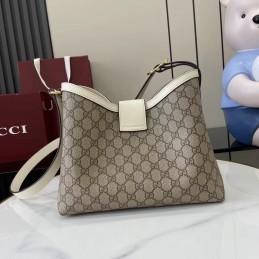 Padlock Medium Shoulder Bag...