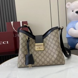 Padlock Medium Shoulder Bag...