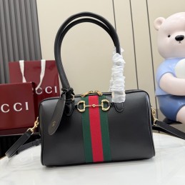 Borsetto Medium Boston Bag...