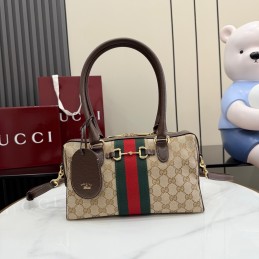 Borsetto Medium Boston Bag...