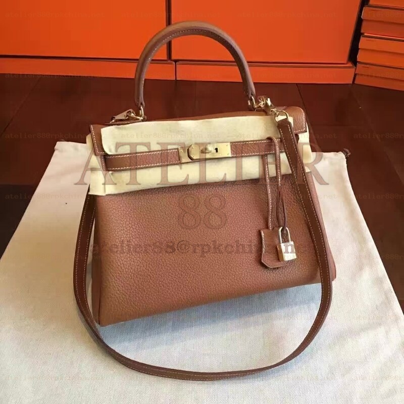 Tan Beige Kelly 28 Gold Hardware Bag