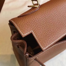 Tan Beige Kelly 28 Gold Hardware Bag