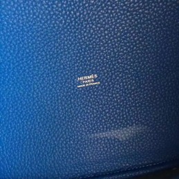 Royal Blue Picotin Lock 22 Smooth Leather Bag