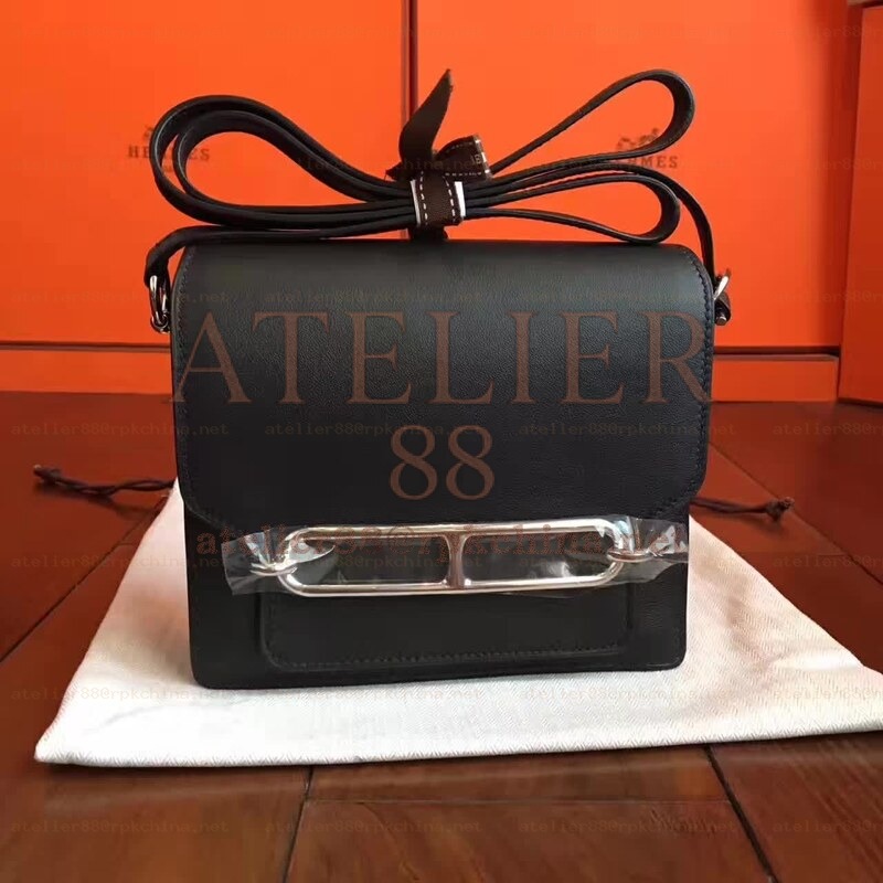 Black Roulis 18 Bag