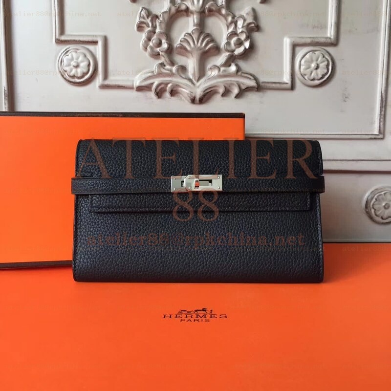 Black Pebbled Kelly Wallet Silver Hardware
