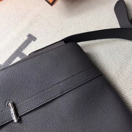Black Steve Caporal 35 Messenger Smooth Leather Bag