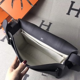 Black Steve Caporal 35 Messenger Smooth Leather Bag