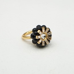 Black Bead Crystal Flower Ring