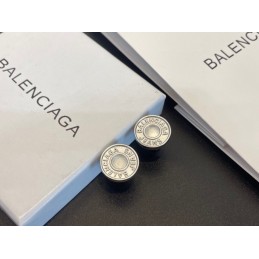 Round Engraved Stud...