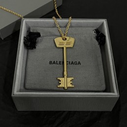 Large Key Pendant Necklace...