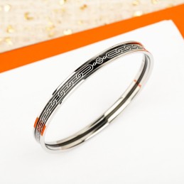 Narrow Enamel Bangle Black...