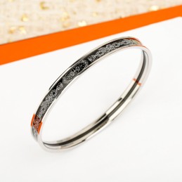 Narrow Enamel Bangle...
