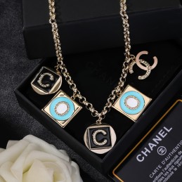 Enamel Geometric Charm...