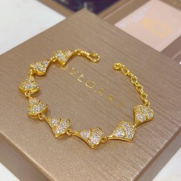 Pave Fan Motif Bracelet Gold