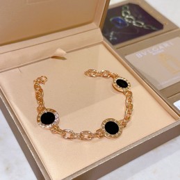 Onyx Disc Chain Bracelet...
