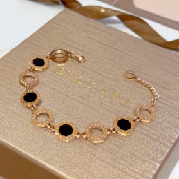 Engraved Circle and Onyx...