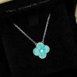 Vintage Alhambra White Gold...