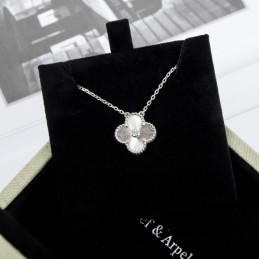 Vintage Alhambra White Gold...