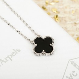 Vintage Alhambra White Gold...