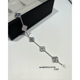 Vintage Alhambra White Gold...