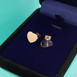 Heart Tag Stud Earrings...