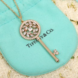 Vine Medallion Key Rose...