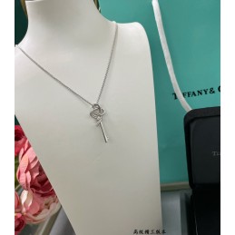 Knot Key White Gold Diamond...