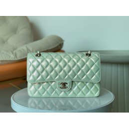 Classic Flap 25 Iridescent...
