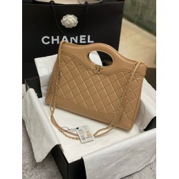 31 Medium Tote Camel