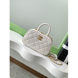Quilted Bowling Vanity Bag...
