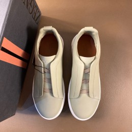 Triple Stitch Low-Top...