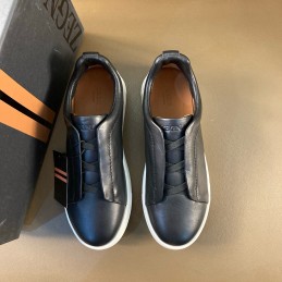 Triple Stitch Low-Top...