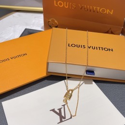 Necklace Gold Metal with...