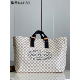 Cabas Cream and Navy Damier...