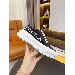 Sneakers White and Black...
