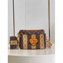 Trio Messenger Brown and...