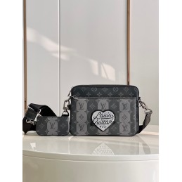 Trio Messenger Black and...