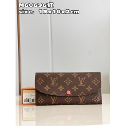 Emilie Wallet Purse Brown...
