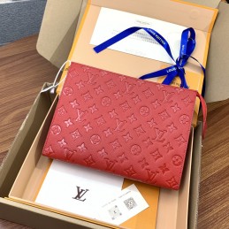 Leather Pouches 038...