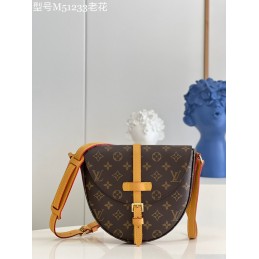 Monogram Chantilly